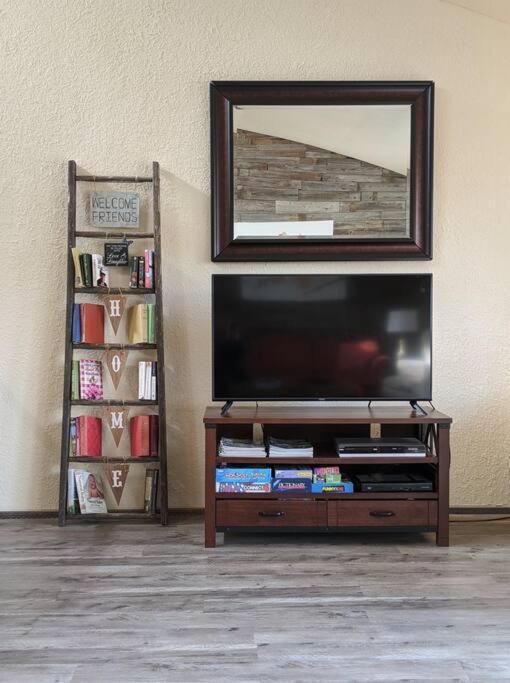 Corner Lake Getaway Apartment Bella Vista ภายนอก รูปภาพ