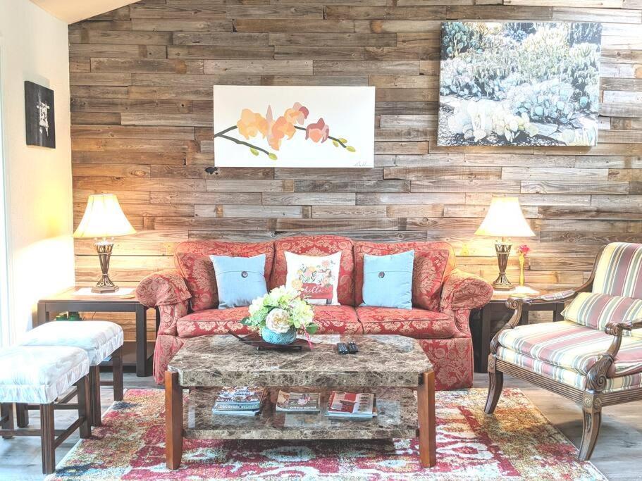 Corner Lake Getaway Apartment Bella Vista ภายนอก รูปภาพ