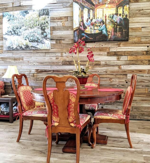 Corner Lake Getaway Apartment Bella Vista ภายนอก รูปภาพ